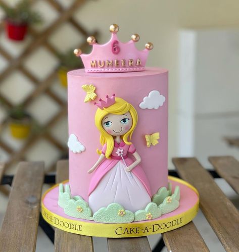 64 creative birthday cakes for kids. | MÉLÒDÝ JACÒB Birthday Party For Adults, Themed Cake Ideas, Barbie Themed Cake, Woodland Princess, Princess Theme Cake, Party For Adults, Cakes For Kids, Blue Birthday Cakes, Disney Princess Cake