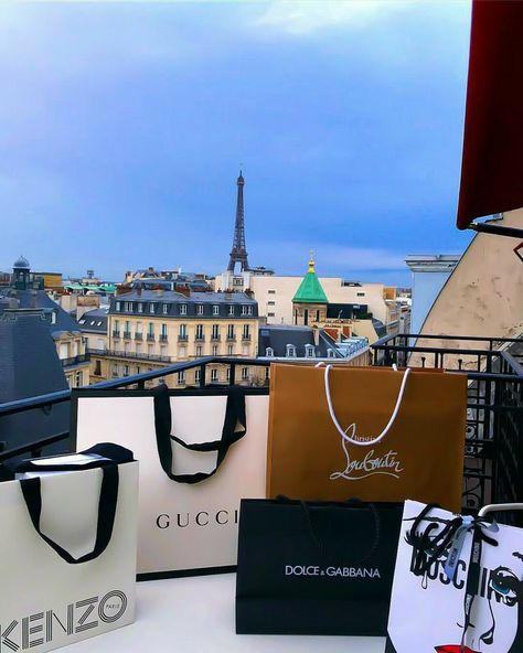 #Luxury_Lifestyle #Lifestyle Boujee Lifestyle, Mode Prints, Luxury Lifestyle Fashion, Luxury Lifestyle Women, Lux Life, Rich Girl Aesthetic, Rich Girl Lifestyle, Paris Mode, Rich Lifestyle