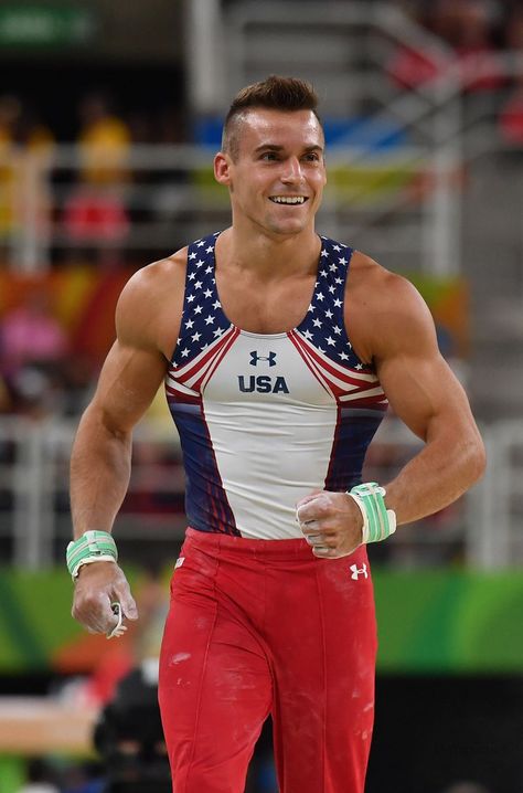 This guy! He's amazing! Sam Mikulak, Male Gymnast, Olympic Swimming, Gymnastics Photos, Gymnastics Team, Usa Gymnastics, Lycra Men, Olympic Gymnastics, Rio Olympics