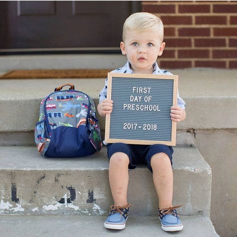 How to get colorful letters for your Letterboard! - A girl and a glue gun First Day Kindergarten Picture, 1st Day Of School Pictures, Preschool Photography, School Traditions, Preschool First Day, Kindergarten Photos, Kindergarten Pictures, First Day Of School Pictures, Preschool Pictures