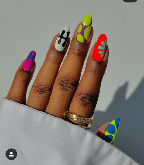 June Nail Ideas, Funky Nail Art, Colorful Nail Art, Colorful Nail, Summer Nail Designs, Nail Art Inspo, Neon Nails, Unique Nails, Funky Nails