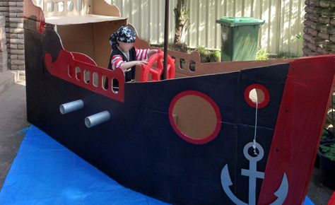 Pirate Ship Ship Set Design, Pirate Ships Diy, Cardboard Pirate Ship, Homemade Pirate Costumes, Pirate Props, Ship Pirate, Mermaid Pirate Party, Cardboard Boat, Cardboard Fireplace