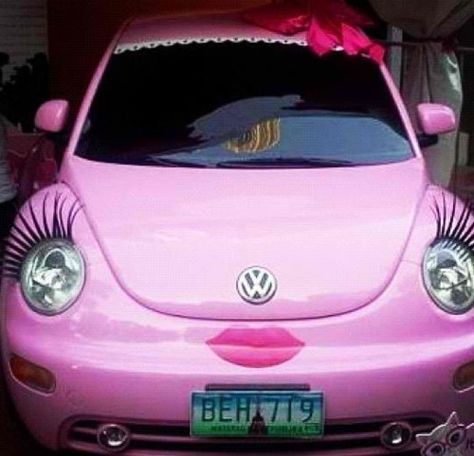 pink vw bug with lashes and lips omg I luv this is the cutest car ever looks like a cartoon Tout Rose, Vw Vintage, Girly Car, Pink Car, Tickled Pink, Vw Bug, Everything Pink, Vw Beetle, Cute Cars