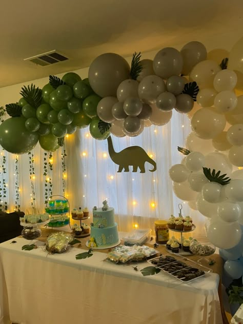 2nd Dinasour Birthday Ideas, Simple Dino Birthday Decor, Dinosaurs First Birthday Party, 1 Year Dinosaur Birthday, Twosaurus Party, 1 Year Dinosaur Birthday Party, Dinasour Birthday Ideas For Boys, 1st Birthday Party Dinosaur Theme, Baby Boy 1st Birthday Dinosaur Theme