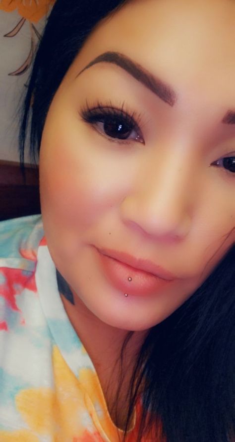 Small, simple and dainty Vertical Labret, Body Mods, Nose Ring