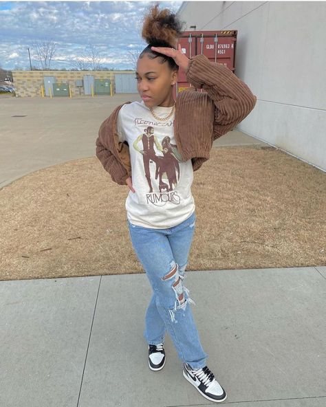 Jordan 1 Mocha Outfit Women, Mocha Outfit, Jordan 1 Mocha, Swag Outfits For Girls, Chill Outfits, Streetwear Fashion Women, Outfit Women, Teenager Outfits, Cute Swag Outfits