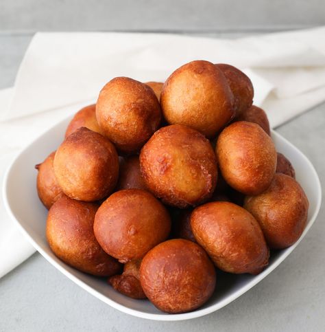 Easy Nigerian Puff Puff Puff Puff Recipe African, Nigerian Puff Puff, Fish Roll Recipe, Puff Puff Recipe, Naija Food, Sims Home, Small Chops, Nigeria Food, Nigerian Recipes