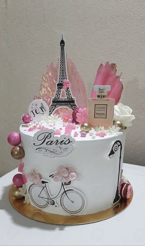 Paris Cake Ideas Birthdays, Paris Cake Topper, Paris Cake Ideas, Paris Theme Cake, Paris Birthday Cakes, 28th Birthday Cake, Bolo Paris, Paris Themed Cakes, Paris Cake