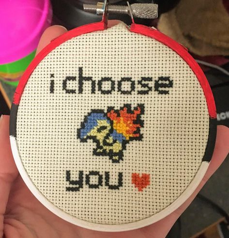 Cross Stitch For Boyfriend, Nerdy Cross Stitch Patterns, Cross Stitch Pokemon, Cross Stitch Valentines Day, Bead Pokemon, Anime Cross Stitch, Hama Beads Pokemon, Romantic Cross Stitch, Pokemon Valentine