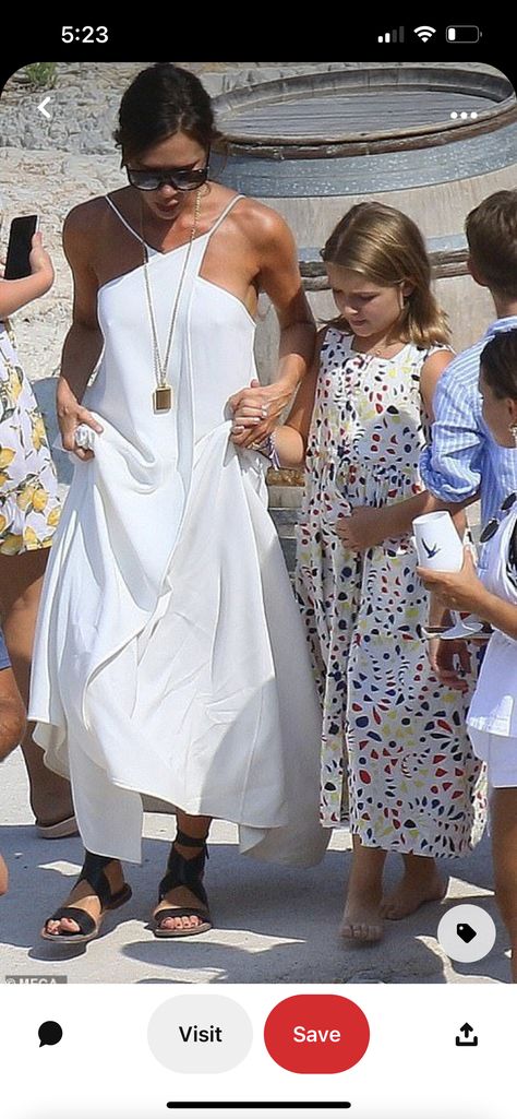 Yacht Day Outfit, Victoria Beckham Style Dresses, Victoria Beckham Black Dress, Black Lace Up Sandals, Yacht Fashion, Fancy Gown, Victoria Beckham Outfits, Look Boho Chic, Victoria Beckham Dress