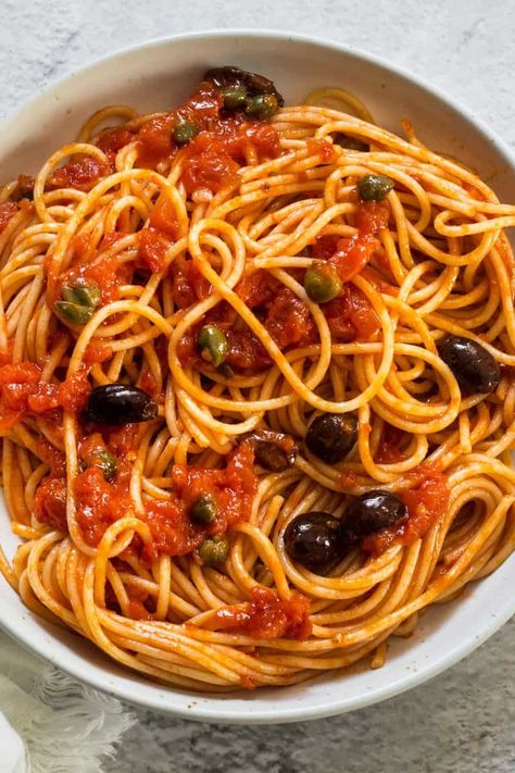 Vegan Italian Pasta, Vegan Spagetti Recipe, Vegan Italian Eggplant Recipes, Vegan Tuscan Chicken Pasta, Raw Vegan Spaghetti, Tomato Cream Sauce Pasta, Vegan Garlic Bread, Vegan Mushroom Pasta, Vegan Mushroom Risotto