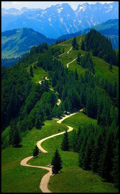 Mountain path in Austria Winding Road, Alam Yang Indah, In The Mountains, Albania, Beautiful World, Beautiful Landscapes, Wonders Of The World, Places To See, Beautiful Nature