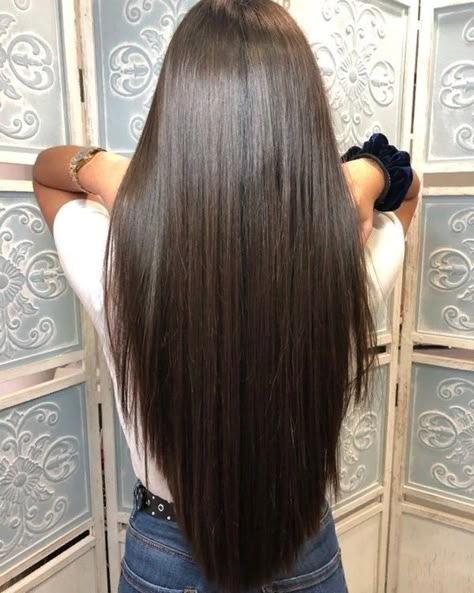 V Cut Haircut, Long Hair V Cut, Dark Brown Long Hair, V Cut Hair, Brown Straight Hair, Brown Hair Inspo, Straight Hair Cuts, Long Dark Hair, Long Brown Hair