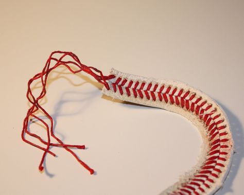 cuteee Cute Diy Gift Ideas, Baseball Bags, Baseball Activities, Baseball Bracelet, Baseball Crafts, Baseball Theme Party, Lacing Cards, Baseball Theme, Girl Friends