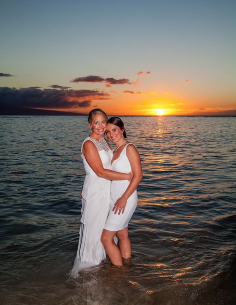 Romantic lesbian beach wedding photos. #lgbt #sunset #photography #lesbian #marriage Lesbian Beach Wedding, Wlw Wedding, La Jolla California, Simple Beach Wedding, Marriage Equality, Beach Wedding Photos, Beach Ceremony, Wedding Dresses Satin, Lesbian Wedding