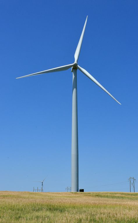 Wind mills continue to evolve in the Great Plains. This electricity-generating turbine is located not far from the wooden wind mill at Cottonwood Ranch. Wind Mill Drawing, Tractor Drawing, Eco Technology, Types Of Renewable Energy, Teacher Picture, Farm Windmill, Wind Mills, Wind Mill, Coral Bleaching