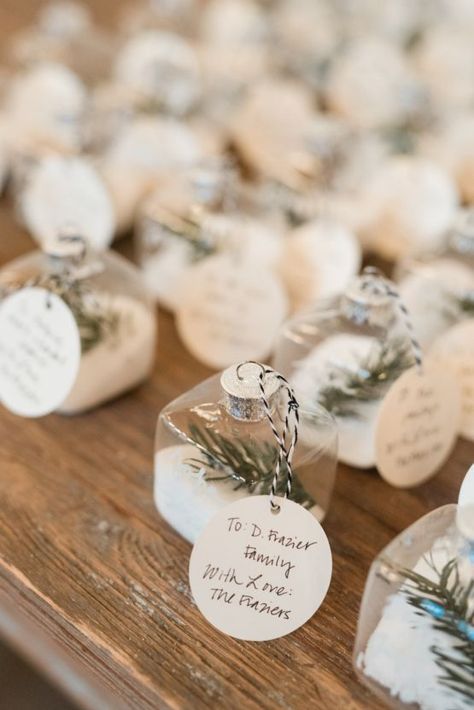 Ornament Party Favors, Winter Wedding Party Favors, Ornaments Wedding Favors, Winter Wedding Table Decorations, Popcorn Wedding Favors, Ornament Wedding Favors, Christmas Wedding Favors, Winter Wedding Table, Winter Wedding Planning