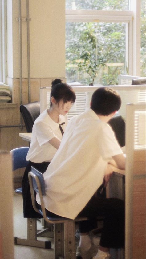 Studying Together, Zhang Miao Yi, Boy Hair Drawing, High School Love, Pink Lifestyle, High School Life, Asian Kids, Best Dramas, Ulzzang Couple