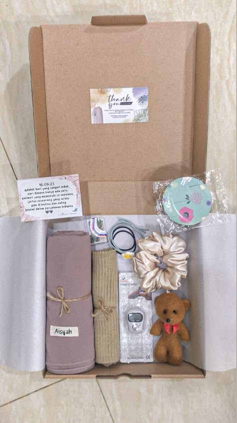 Kado Pernikahan Aesthetic, Happy Birthday Diy, Ide Hampers, Happy Birthday Song Video, Birthday Songs Video, Box Hampers, Memory Boxes, Diy Gift Set, Happy Birthday Song