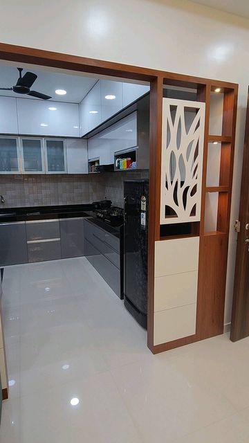 Kitchen Elevation Design, Modern Kitchen Partition Design, Partition Ideas For Open Kitchen, Kichan Partion Design, Kitchen Almirah Designs, Kitchen Arch Design Modern, Hall Kitchen Partition Design, Kitchen Arch Design, Kichen Desine