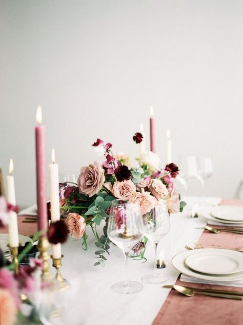 dusty rose mauve and burgundy wedding table setting ideas Mauve Wedding Colors, Dusty Rose Wedding Colors, Wedding Table Pink, Flowers In Vases, Mauve Wedding, Dusty Rose Bridesmaid Dresses, Rose Bridesmaid Dresses, Dusty Rose Wedding, Wedding Color Inspiration