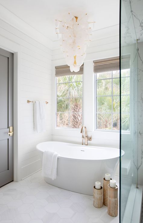 78 Surfsong Rd — Novella Homes | Home Builder in Charleston & Northern Virginia Estilo Charleston, Three Birds Renovations, Bad Inspiration, Bathtub Design, Coastal Bathrooms, Boho Bathroom, Apartment Bathroom, Bathroom Renos, The White Company