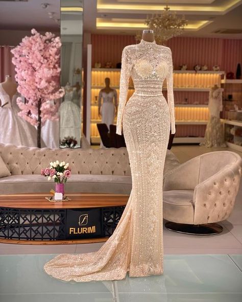 Luxury Mermaid Wedding Dress, Simple Reception Dress For Bride, Wedding Dress With Sleeves Lace, Matric Ball Dresses, Reception Dress For Bride, Prizren Kosovo, Cream Wedding Dress, Glamour Bride, Long Sleeve Prom Dresses