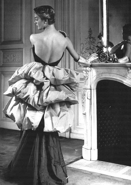 Elsa Schiaparelli: Revolutionary Fashion | DailyArt Magazine Tear Dress, Vintage Schiaparelli, Skeleton Dress, Elsa Schiaparelli, Moda Paris, Authentic Designer Handbags, 1930s Fashion, Original Fashion, Italian Fashion Designers