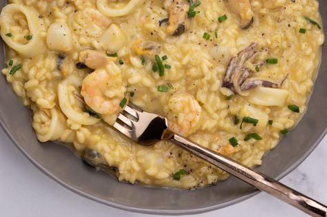 Seafood Risotto Truffle Oil Recipes, Rice And Potatoes, Seafood Medley, Will Cook For Smiles, Shrimp Burger, Seafood Risotto, Seafood Mix, Pepper Shrimp, Risotto Rice