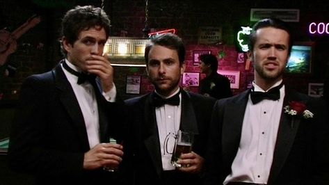 Iasip Matching Icons, Always Sunny Aesthetic, Iasip Cast, Pathetic Men, Staring At Each Other, Rob Mcelhenney, Sunny Aesthetic, Charlie Kelly, Charlie Day