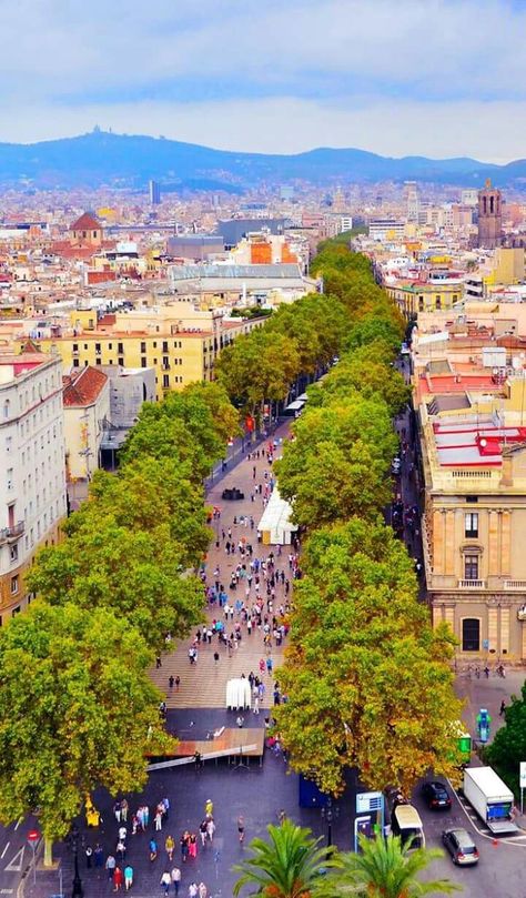 Las Ramblas a vista de pájaro Barcelona Travel, Madrid Barcelona, Spain Portugal, Spain And Portugal, Spain Travel, Barcelona Spain, Dream Destinations, Places Around The World, Aerial View