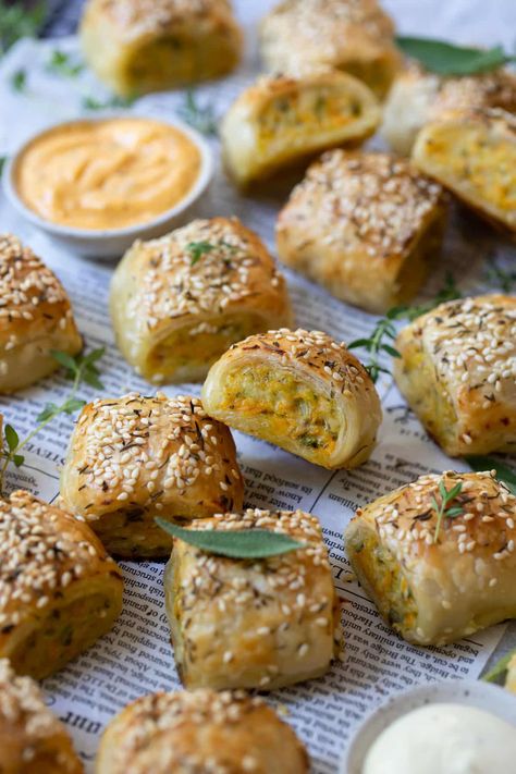 Everybody’s favourite party food! These easy chicken sausage rolls feature a juicy chicken mince, vegetable and sage filling encased in flaky, buttery puff pastry. They’re easy to whip up, ready in 30 minutes and are a guaranteed crowd pleaser! Sausage Rolls Puff Pastry, Puff Pastry Sausage Rolls, Chicken Puff Pastry, Chicken Sausage Rolls, Puff Pastry Chicken, Chicken Puffs, Chicken Mince, Honey Mustard Dipping Sauce, Mustard Dipping Sauce