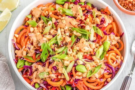 Thai Peanut Rainbow Noodles - Food Revolution Network Rainbow Noodles, Inflammatory Recipes, Spiralized Vegetables, Thai Peanut, Organic Peanut Butter, Healthy Pasta, Vegan Raw, Veggie Noodles, Spiralizer Recipes