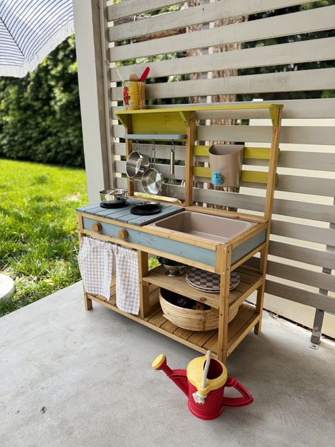 a diy outdoor mud kitchen makeover – almost makes perfect Outdoor Mud Kitchen, Modern Scrapbook, Outdoor Shower Diy, Outdoor Play Space, Diy Mud Kitchen, Reading Diy, Artifact Uprising, First Time Mom, Playset Outdoor