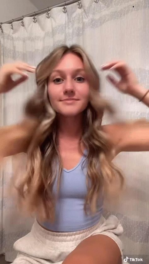 Cute Curls With Curling Iron, Hairstyles Curled Down, Cute Curls Tutorial, Hot To Curl Hair With Curling Iron, Curls With 1 1/2 Inch Curling Iron, How To Curl Your Hair With A Clamp Curling Iron, Curling Hair Tutorial Step By Step, Curl Hair With Clamp Iron, Cute Easy Hairstyles With Curled Hair