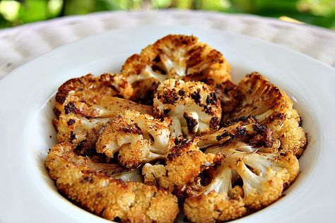 Blackened Cauliflower Blackened Cauliflower, Roasted Pumpkin Recipes, Breaded Cauliflower, Crispy Cauliflower, Baked Cabbage, Ideal Protein Recipes, Baking With Coconut Flour, Cauliflower Dishes, Low Carb Vegetarian Recipes