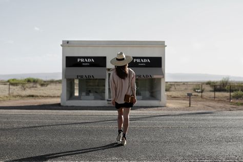 Prada Marfa Photoshoot, Marfa Texas, Prada Marfa, Leather Skirt Outfit, Photoshoot Inspo, Skirt Outfits, Straw Hat, Picture Ideas, Travel Guide