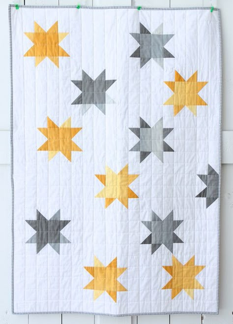 Modern Baby Quilt, Yellow Quilts, Bonnie Hunter, Diy Bebe, Baby Quilt Patterns, Star Quilt Blocks, Boy Quilts, Heart Quilt, Star Quilts