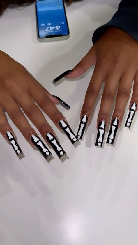 Skeleton Nails Halloween, Halloween Inspired Nail Designs, Skeleton Bone Nails, Skeleton Nails Acrylic, October Appointments Available, Black Skeleton Nails, Black And White Spooky Nails, Spooky Nails 2023, Medium Halloween Nails