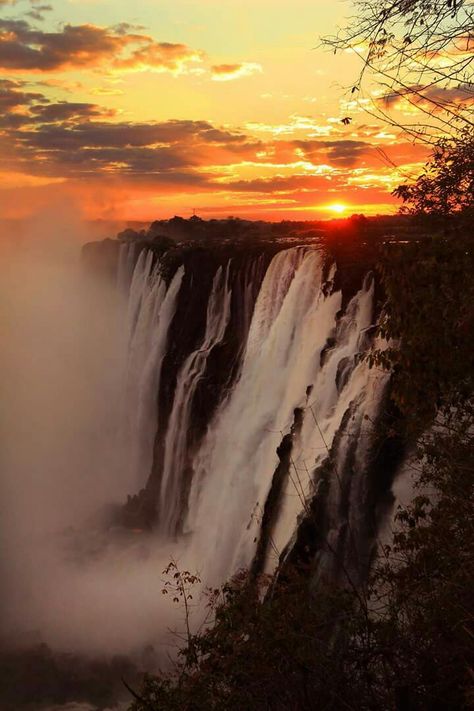 Sunset Waterfall, Red Waterfall, Waterfall At Night, Waterfall Niagara, Waterfall Adventure, Gozalandia Waterfall, Cascade Waterfall, Mountain Travel, Norway Travel