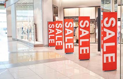 Sale Signage Retail, Retail Door Signage, Retail Signage Instore, Instore Signage Retail, Hanging Signage Retail Shop Signs, Mall Signage Exterior, Sale Signage, Sale Windows, Retail Signage