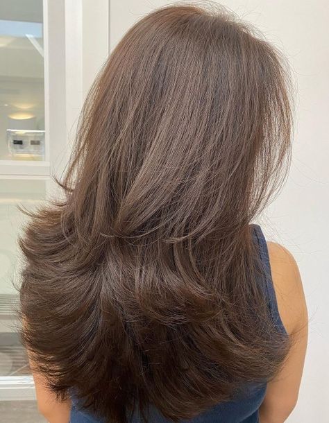 Airy Long Hairstyle with Flared Layers New Long Hairstyles, Women Haircuts Long, Long Haircut, Straight Layered Hair, Long Layered Haircuts, Long Layered Hair, Haircuts For Long Hair, Long Straight Hair, Very Long Hair