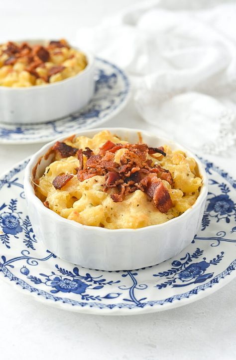 Small Batch Mac And Cheese, Small Batch Recipes, Small Recipes, Cake For Two Recipe, Ramekin Recipe, The Best Mac And Cheese, Comforting Casseroles, Batch Recipes, Cheesy Mac And Cheese