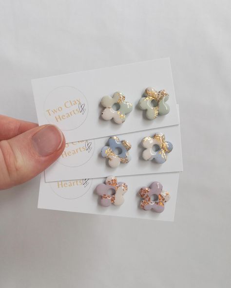 Polymer Clay Recipe, Resin Studs, Paper Quilling Earrings, Clay Keychain, Polymer Clay Flower Jewelry, Diy Jewelry Unique, Polymer Clay Diy, Polymer Clay Jewelry Diy, Beaded Jewelry Designs