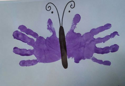 Butterfly Handprints 2017 Baby Art Projects, Toddler Art Projects, Toddler Arts And Crafts, Preschool Arts And Crafts, Spring Crafts For Kids, Preschool Art Activities, Handprint Crafts, Daycare Crafts, Butterfly Crafts