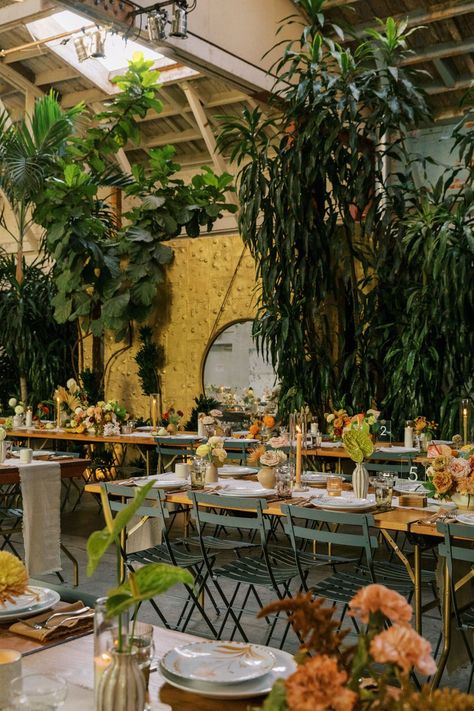 Jungle Wedding, Tropical Interior, Office Romance, Eclectic Wedding, Foliage Wedding, Warehouse Wedding, Dinner Decoration, Wedding Tables, Wedding Styling