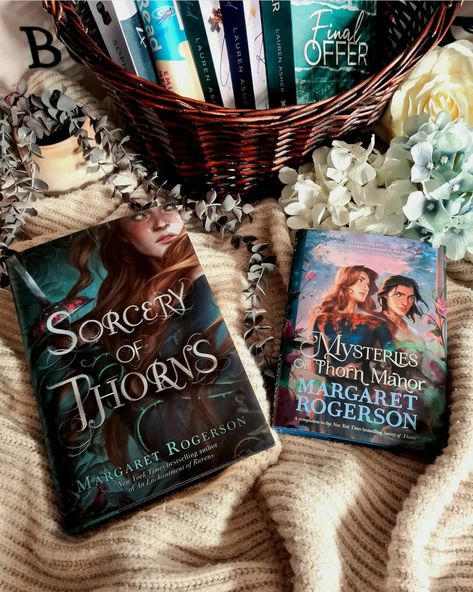 Sorcery Of Thorns Book, Sorcery Of Thorns, Books Recommended, Christmas List, Serie Tv, Bestselling Author, Book Art, Vision Board, Reading