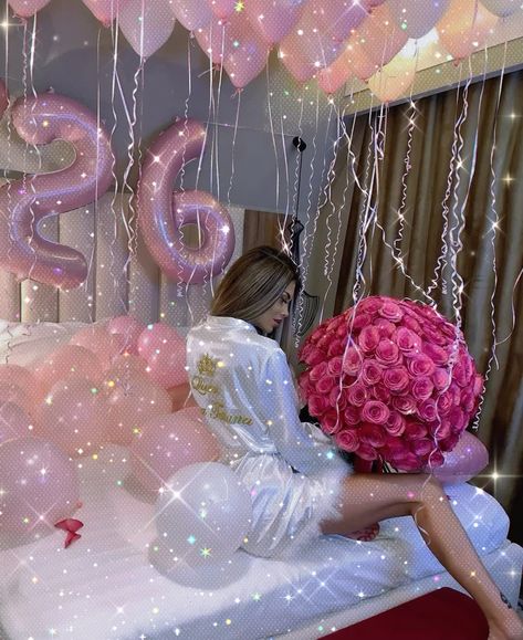 Birthday Picture Ideas Bed, Birthday In Bed Photoshoot, 26 Birthday Cake, 26 Birthday, Surprise Birthday Decorations, Birthday Balloons Pictures, Happy Birthday Decor, Cute Birthday Pictures, Rodeo Birthday