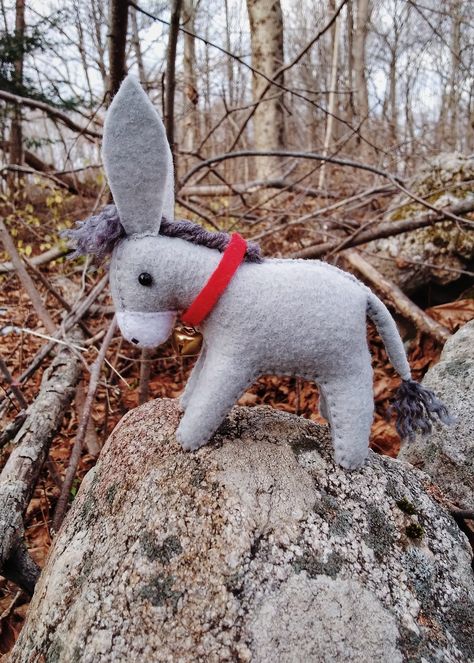 Felt Donkey Plush Toy, Felt Christmas Donkey Stuffie Donkey Diy Crafts, Donkey Craft, Donkey Ornament Craft, Donkey Toys Diy, Donkey Sewing Pattern, Felt Donkey, Diy Donkey Ornament, Felt Donkey Pattern, Stuffed Donkey Sewing Pattern