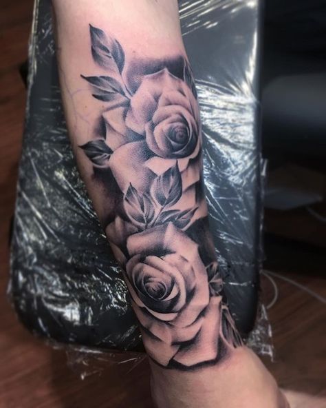 Work in progres by @tutapollari This week it's been all about the 🌹Roses 🌹#ruusu #ruusutatuointi #rose #rosetattoo #girlietattoo… Large Rose Tattoo, Sleeve Tattoo Women, Forearm Cover Up Tattoos, Realistic Rose Tattoo, Skull Rose Tattoos, Rose Shoulder Tattoo, Rose Tattoo Sleeve, Feminine Tattoo Sleeves, Black Rose Tattoos